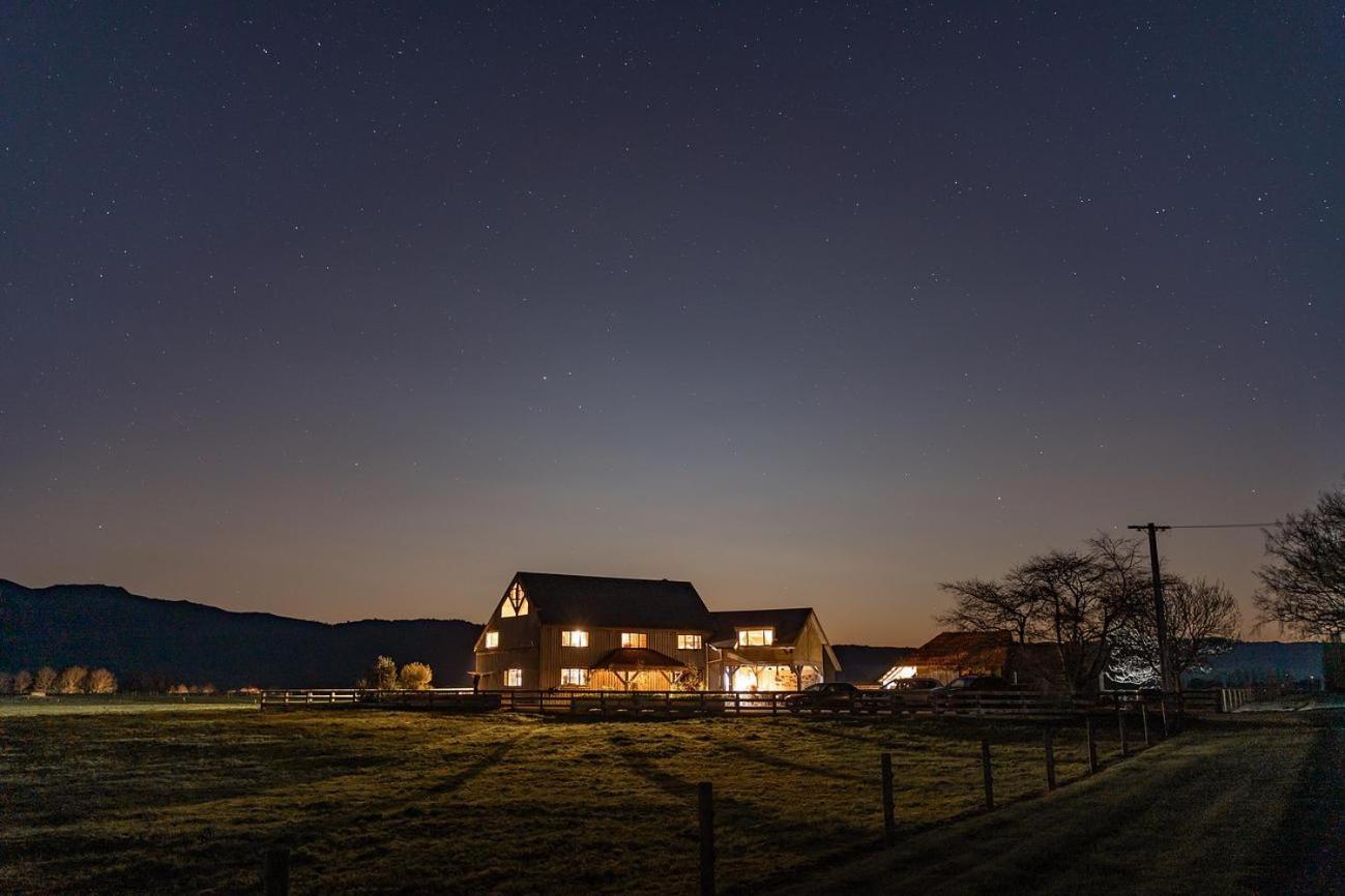 Housewithnonails Bed & Breakfast มาทามาท่า ภายนอก รูปภาพ
